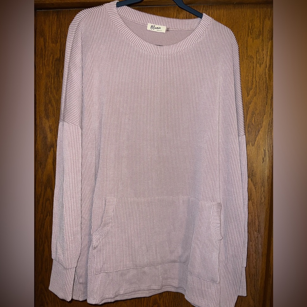 Blumin Apparel Dusty Rose Round Neck Ribbed Long Sleeve Top front pocket Size L